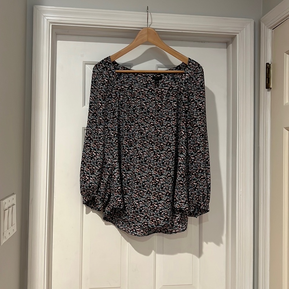 Ann Taylor square neck puff sleeve blouse.